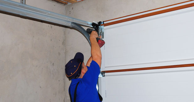 Garage door diy Centreville